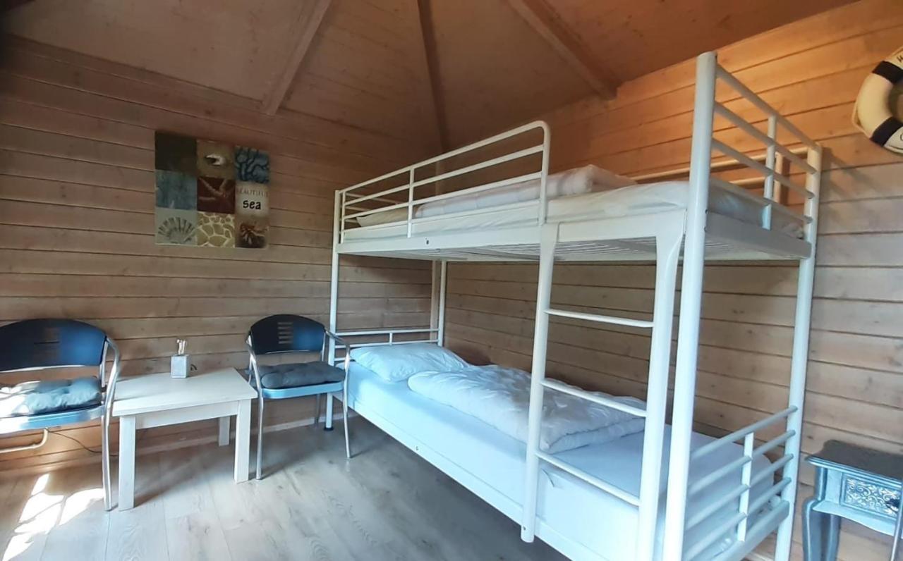 Stellechalets Op Vakantiepark Stelleplas - Heinkenszand Bagian luar foto