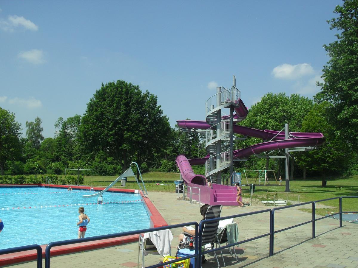 Stellechalets Op Vakantiepark Stelleplas - Heinkenszand Ruang foto